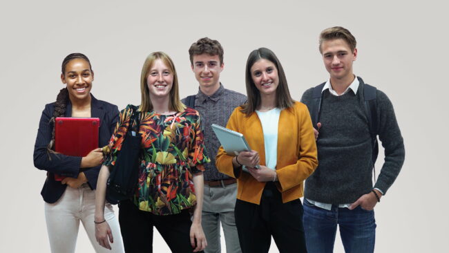 groupe_page_1-fond-gris